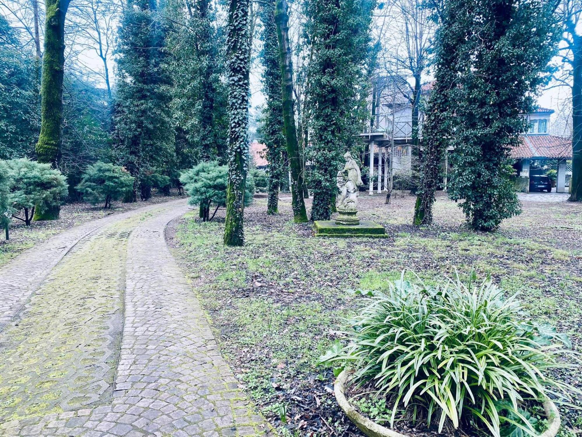 Вилла La Casa Dei Nonni Di Leini' Экстерьер фото